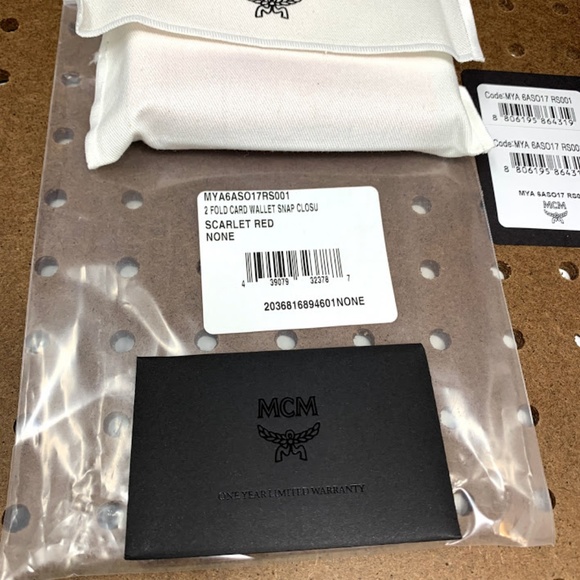 MCM Women's 2 Fold Card Wallet Snap Closure - Picture 8 of 8